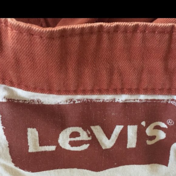 RED LEVI'S - Picture 3 of 6